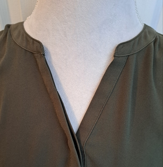 Apt 9 Olive Green Sleeveless Blouse    Size XL - Picture 2 of 8